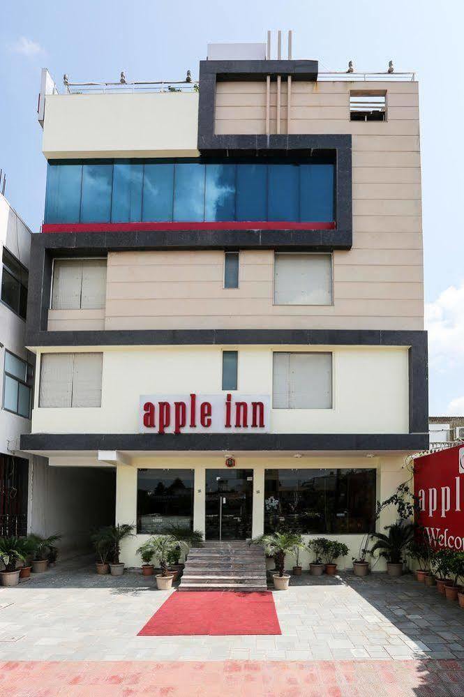 Tgi Apple Inn Τζαϊπούρ Εξωτερικό φωτογραφία